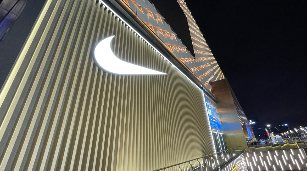 NIKE 深圳万达 (5).png
