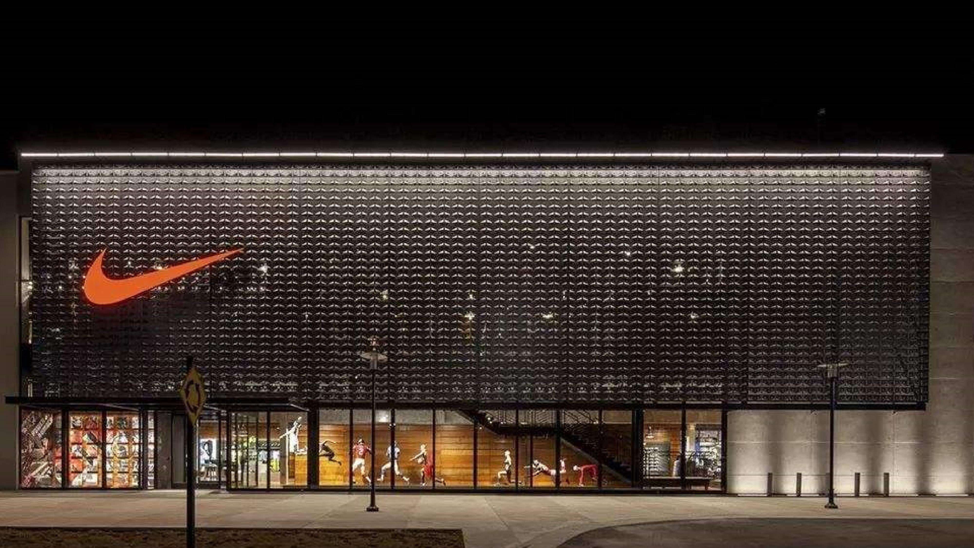 NIKE万科店铺 中国深圳2022.jpg